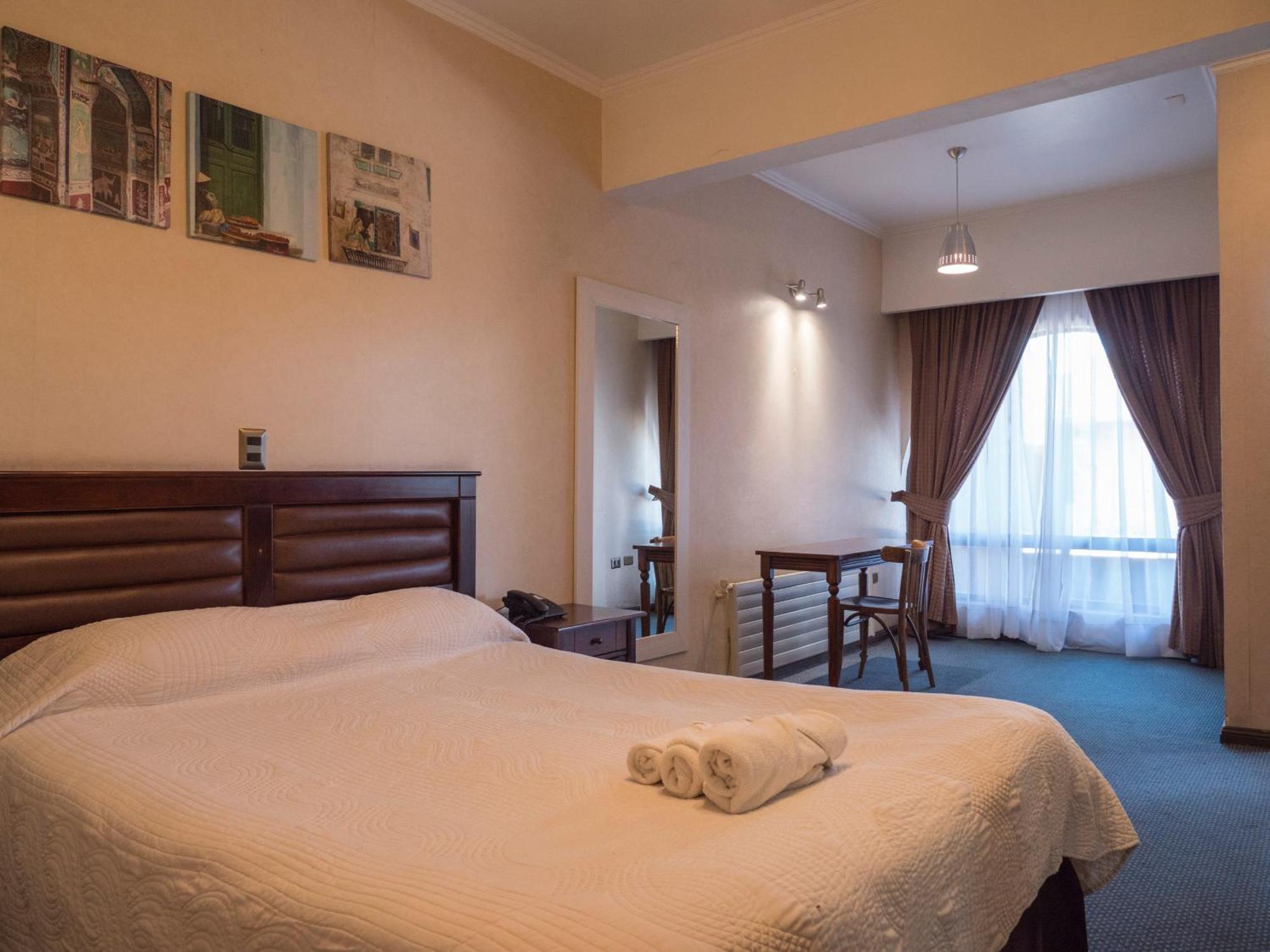 Econohotel