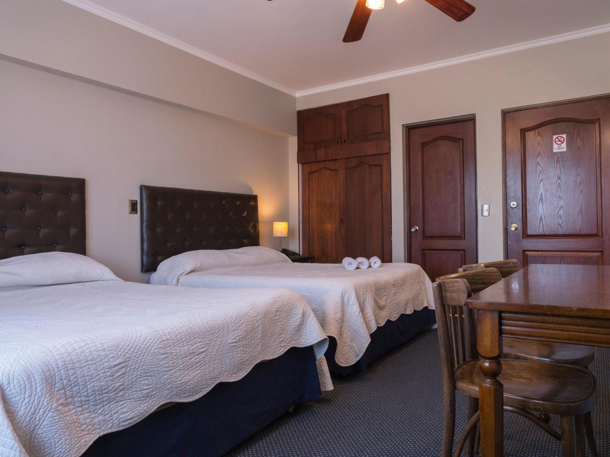 Econohotel 3* Los Ángeles